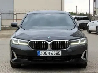 BMW 5시리즈 (G30) 530i 럭셔리 - 2023년식, 36,194km 매물 인천중고차수입차 매물 사진 8 - BMW 5시리즈 (G30) 530i 럭셔리, 2023년 36,194km
